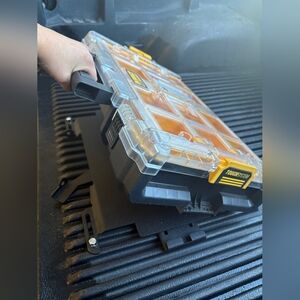 NEW Dewalt Tools Toughsystem Locking Mounting Plate, Low-Profile, 10 ga, Black